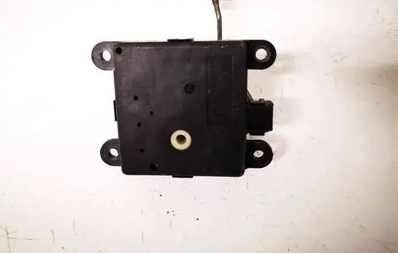 Nissan X-Trail T30 Air flap motor/actuator 3j11030840
