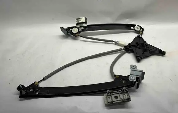 Ford Mustang VI Front door electric window regulator C22251103 C22247104
