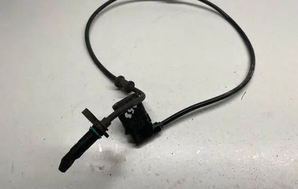 Mercedes-Benz GLC X253 C253 ABS rear brake sensor A2539052500 2539052500
