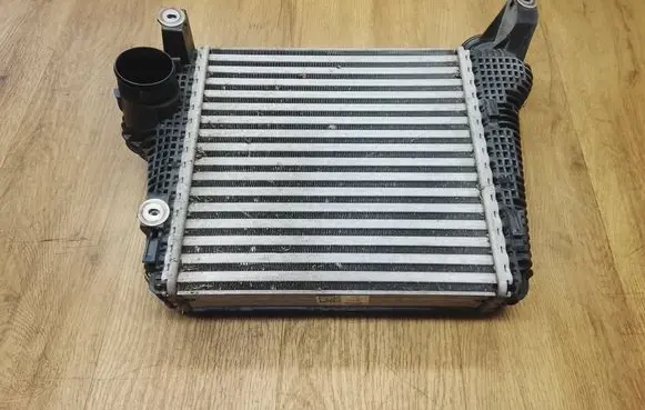 Porsche Macan (95B) Intercooler radiator 95B145804E