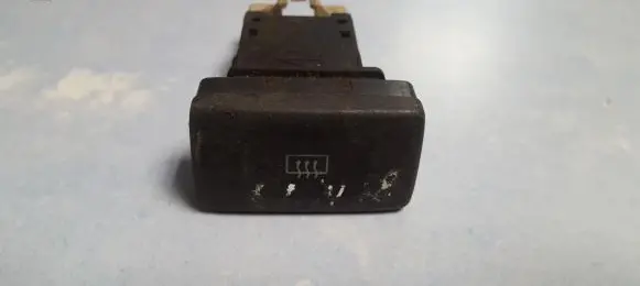 Nissan Primera Windscreen/window heater switch