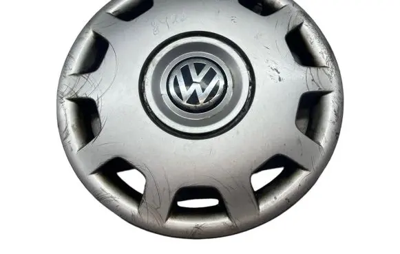 Volkswagen PASSAT B5 R15 wheel hub/cap/trim 3B0601147D