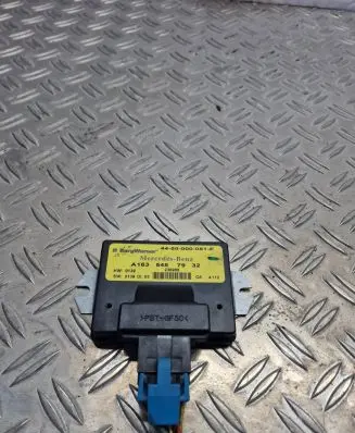 Mercedes-Benz ML W163 Transfer box differential control unit 4450000051E