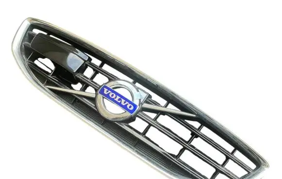 Volvo V40 Front bumper upper radiator grill 31353127 31301893