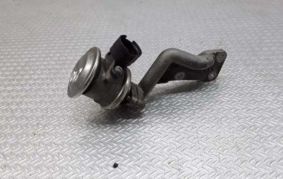 Audi A6 S6 C5 4B EGR valve 078131101P