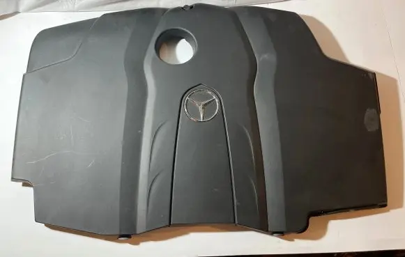 Mercedes-Benz C W205 Engine cover (trim) A6510108512 BBP214301
