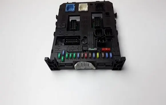 Peugeot 3008 I Comfort/convenience module 9678476880