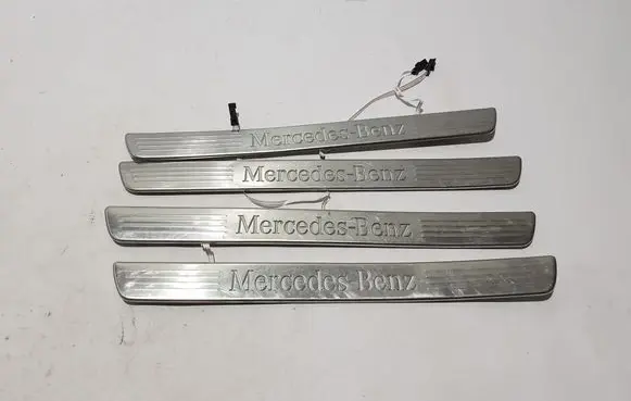 Mercedes-Benz GLS X167 Front sill trim cover A1676861300