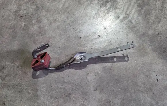 BMW 6 F06 Gran coupe Muffler mount bracket/holder 7811797 1821 LSB01050