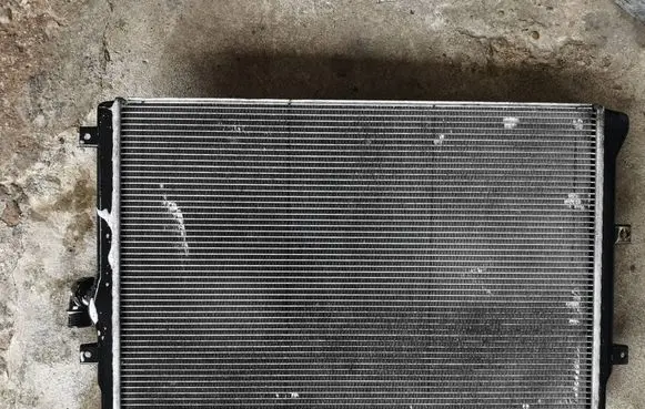 Skoda Octavia Mk2 (1Z) Coolant radiator 3C0121253K