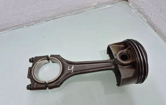 Porsche Macan (95B) Piston with connecting rod 