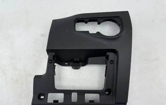 Dashboard lower bottom trim panel