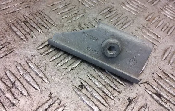 Renault Zoe Battery bracket 83100R
