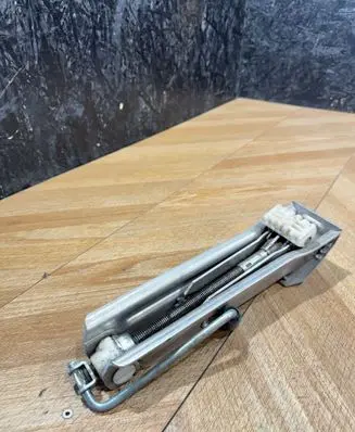 Mercedes-Benz E W211 Lift Jack A2115830115