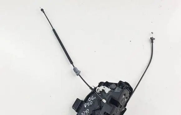 Volvo V50 Front door lock