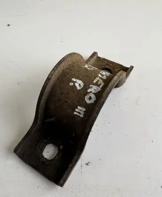 Mitsubishi Pajero Sway bar bush bracket, front 