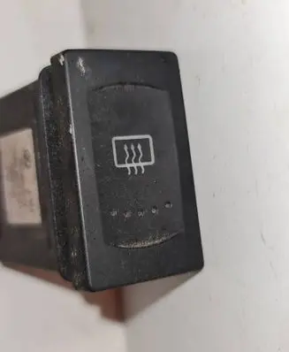 Volkswagen PASSAT B5 Windscreen/window heater switch 3B0959621C