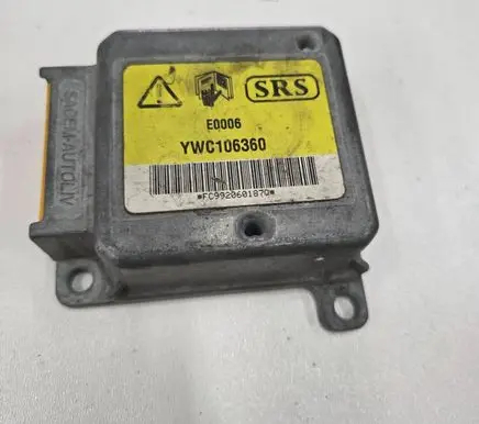 Land Rover Freelander Airbag control unit/module YWC106360 E0006 F99206018