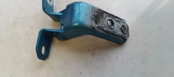 Suzuki Vitara (LY) Front door upper hinge