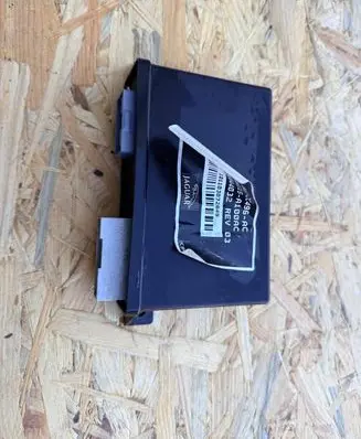 Jaguar XF X250 Hand brake control module 8W832C496AC