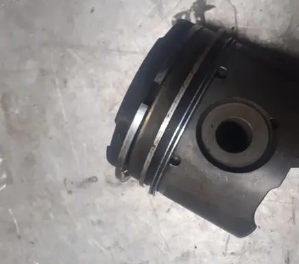 Piston