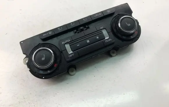 Skoda Superb B6 (3T) Interior fan control switch 3T0907044AS