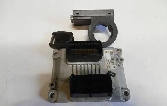 Opel Zafira A Engine ECU kit and lock set 026120817720t