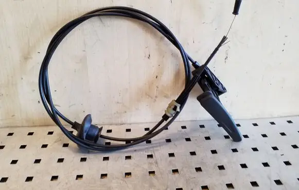 Peugeot 508 Engine bonnet (hood) release handle