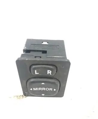 Toyota Auris 150 Wing mirror switch 183574