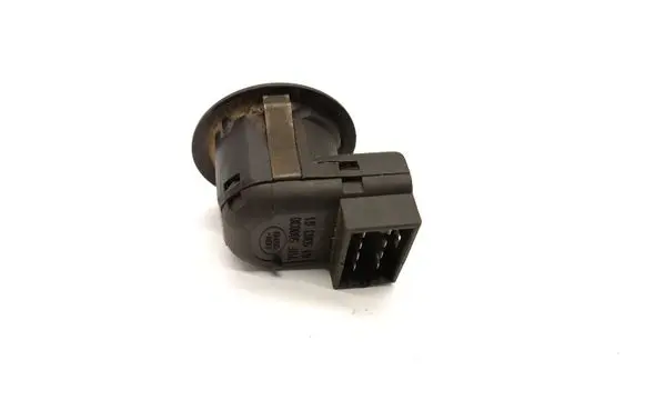 Land Rover Discovery 3 - LR3 Wing mirror switch YUF500030 03930361