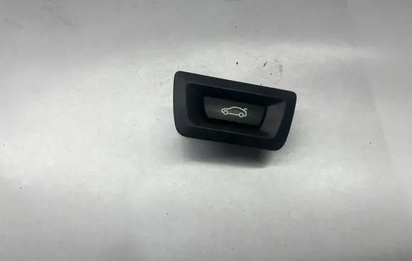 BMW 4 F36 Gran coupe Tailgate/boot open switch button 9275119 927511902