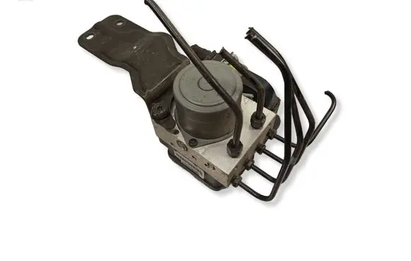 Hyundai i30 fastback ABS Pump 58900G4AC0 C490