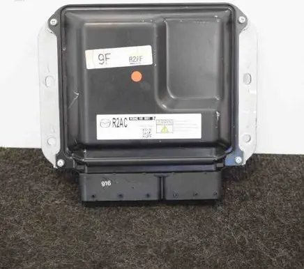 Mazda 6 Engine control unit/module R2AC18881J