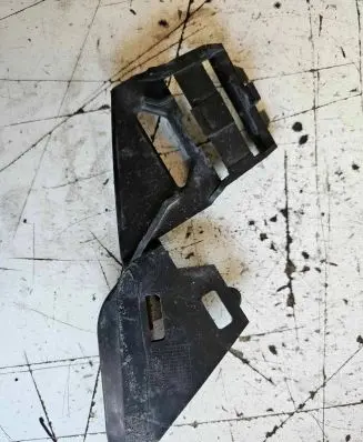 Volvo C30 Headlight/headlamp mounting bracket 30678262
