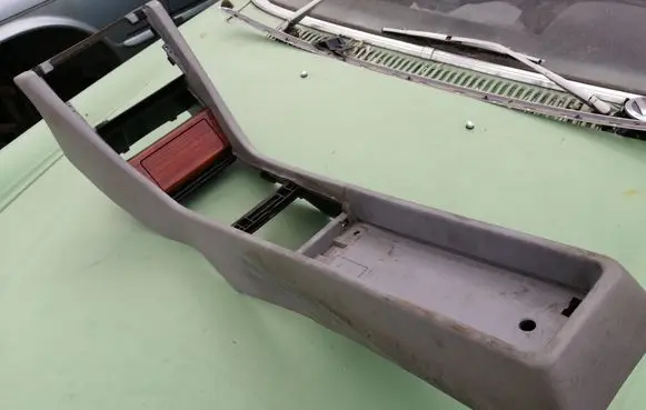 Mercedes-Benz E W124 Center console