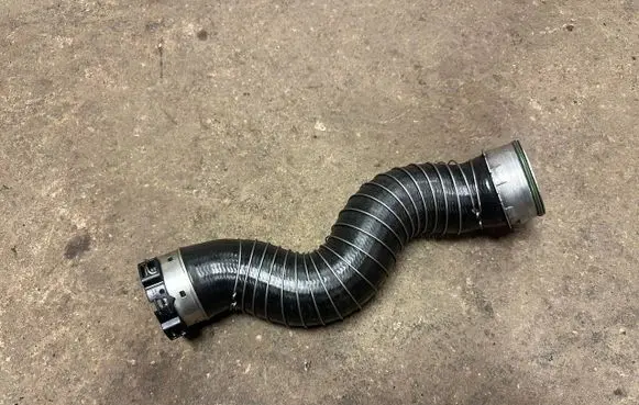 BMW 5 E60 E61 Intercooler hose/pipe