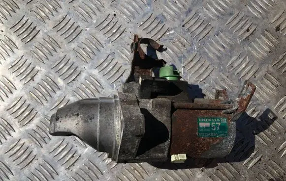 Honda Civic Starter motor SM71003