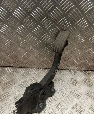 Ford Mondeo MK IV Accelerator throttle pedal 6G929F836RC