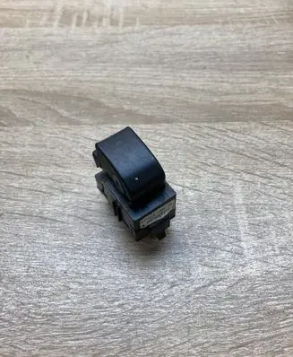 Toyota Corolla Verso AR10 Electric window control switch 848100F010