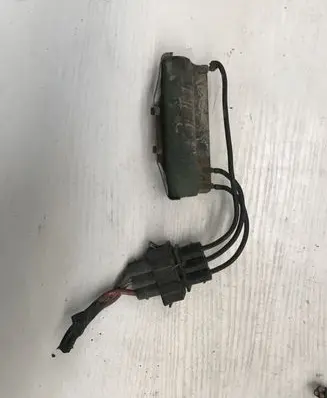 Volkswagen Transporter - Caravelle T4 Coolant fan relay 701971280 701959263D