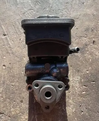 BMW 3 E46 Power steering pump 91208