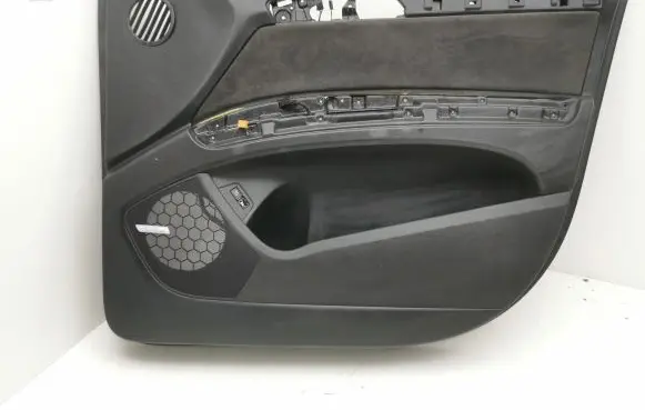 Audi Q7 4L Front door card panel trim