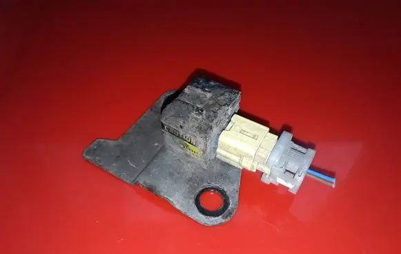 Subaru Outback Airbag deployment crash/impact sensor 98231AE000
