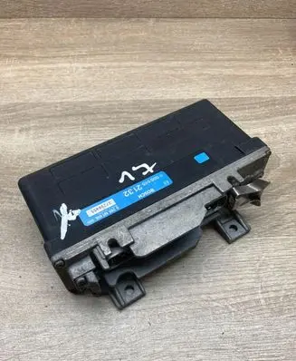 Mercedes-Benz E W124 ABS control unit/module 0055452132 0265101018