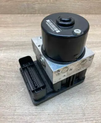 BMW 1 E81 E87 ABS Pump 6777159 6777158