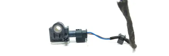 Mercedes-Benz GL X164 Airbag deployment crash/impact sensor A1668210151 56054085AA 130806