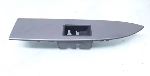 Toyota Avensis T270 Rear door window switch trim 7427205050 7427205040