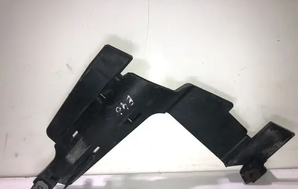 BMW 3 E46 Headlight/headlamp mounting bracket 58201L