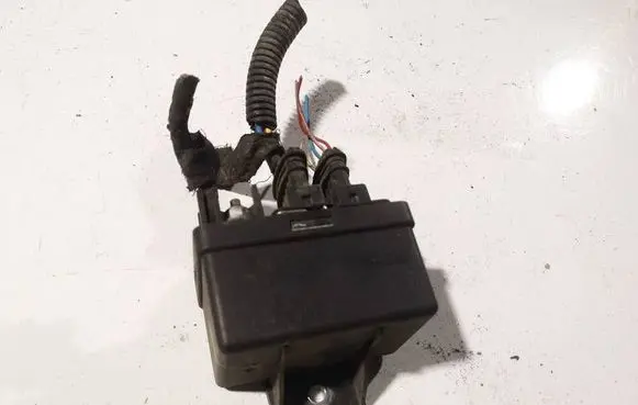 Glow plug pre-heat relay