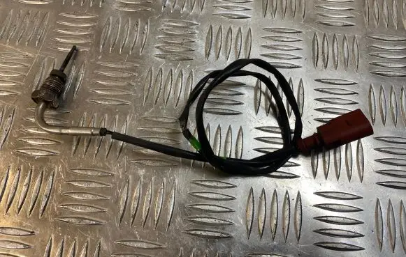 Skoda Octavia Mk2 (1Z) Exhaust gas temperature sensor 03L906088BH